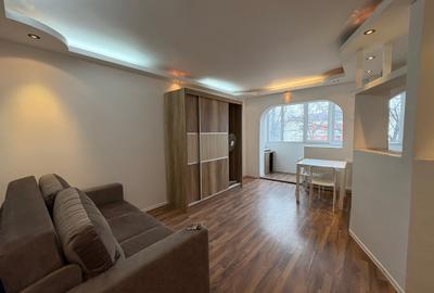 Garsonieră decomandată în Muncii