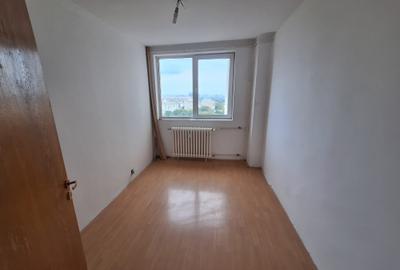 Metrou P-ta Sudului, 3 camere, nemobilate cu terasa de 30mp, accepta asiatici - 6