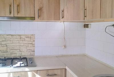 Apartament cu 3 camere semidecomandat în Șagului