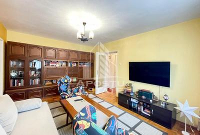 Apartament cu 3 camere semidecomandat, mobilat în Podgoria - 12