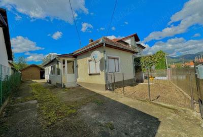 Casa De Vanzare - 5