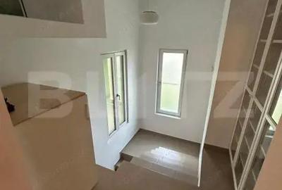 Casă cu 5 camere cu Teren 862 Mp în Lipovei