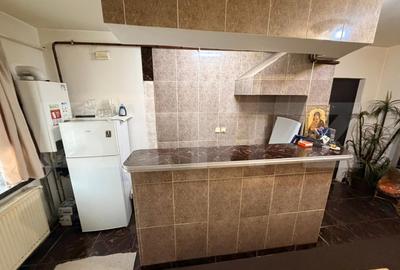 Apartament cu 3 camere decomandat, mobilat în Calea București - 2