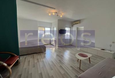 Apartament cu 3 camere semidecomandat, mobilat în Vitan Mall