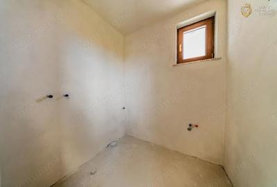 Casă cu 7 camere cu Teren 600 Mp în Sânleani - 9