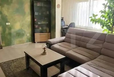 Apartament cu 3 camere semidecomandat în Central - 2