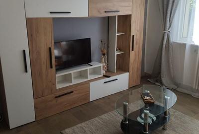 Garsonieră semidecomandată în Uzina 2 - 3