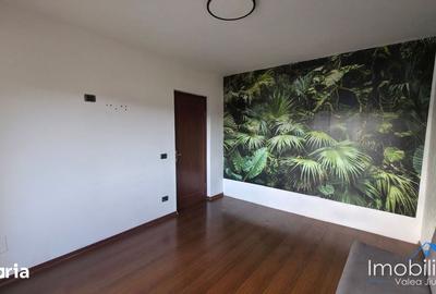 Apartament cu 2 camere decomandat în Petros - 1