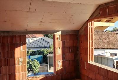 Casa la rosu Tg Jiu - 4