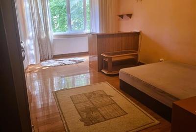 Apartament 2 camere decomandat, etaj 1. Zona Tractorul (Piata) - 3