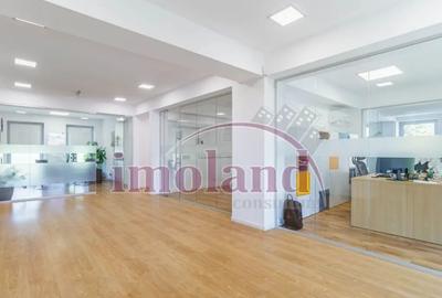 Casă cu 7 camere cu Teren 1300 Mp în Pipera - 2