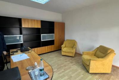 Spațiu comercial, de 1,388 mp, în Central - 6