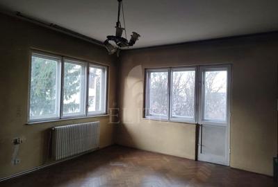 Apartament cu 4 camere decomandat în Central - 3