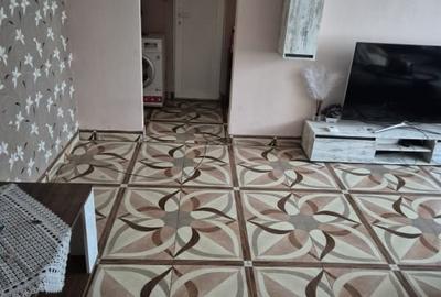 Trei camere cartierul Dr. Taberei, zona metrou Raul Doamnei.