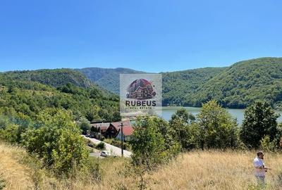 Teren Construcții intravilan de 2580 mp, în Eșelnița - 1