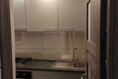 Garsonieră decomandată în Titan - 4