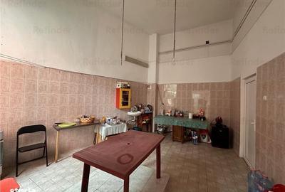 Casă cu 4 camere cu Teren 629 Mp în Tineretului - 1