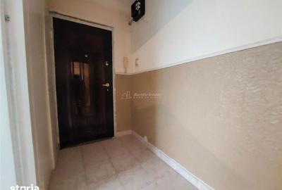 Apartament cu 2 camere semidecomandat în Micro 5 - 1