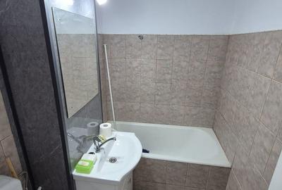 Apartament cu 3 camere decomandat în Republicii - 9