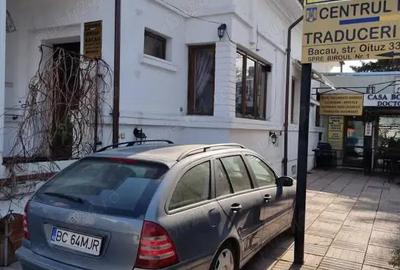 A 31 Proprietarul ofera spre inchiriere,300 mp utili in fata Inspectoratului Scolar ,strada Oituz,33 - 6