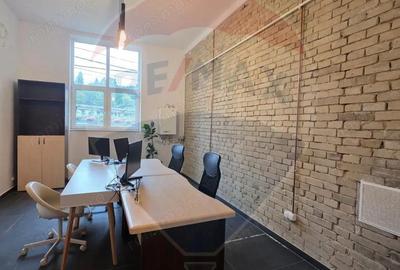 Spațiu comercial, de 25 mp, în Central - 7