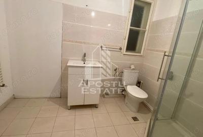 Apartament cu 4 camere decomandat în P-ța Maria - 1