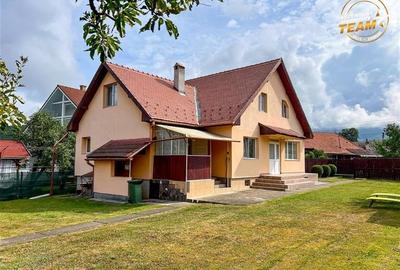 Tur 3D! Resedinta notabila,pe armonios cadru natural,distinse faciliati,Central, - 37