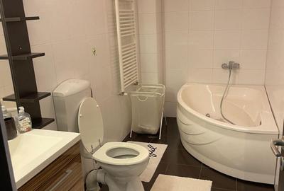 Apartament cu 3 camere decomandat în 7 Noiembrie - 5