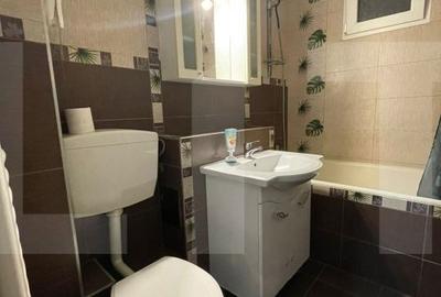 Apartament cu 2 camere semidecomandat în Lipovei