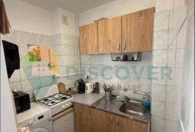 Zona Milcov , Garsoniera Renovata , 24 Mp , 30.000 EURO , Et - 3