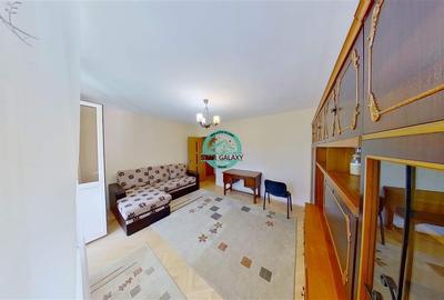 Apartament cu 3 camere decomandat în Cornișa - 1