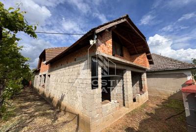 Casă individuală cu 15 camere cu Canalizare în Pesac - 4