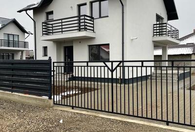 Casă cu 4 camere în Moara - 1