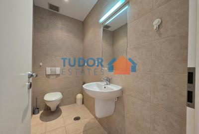 Elegant 2-Bedroom Duplex Apartment with Panoramic Park Views - 9