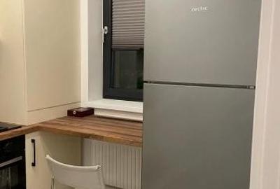 Garsonieră decomandată în Titan