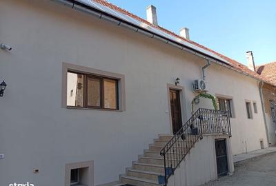Casă cu 4 camere în Central - 3