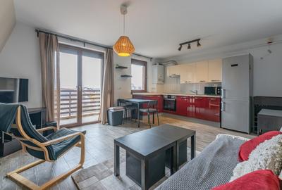 Apartament tip studio, priveliste panoramica, aproape de Coresi Mall