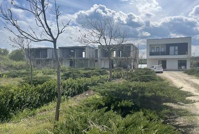 Casă cu Teren 1350 Mp în Șimian