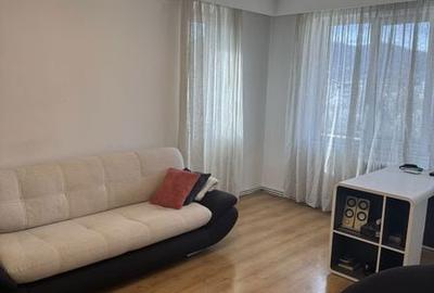 Apartament cu 4 camere în Progresul - 5