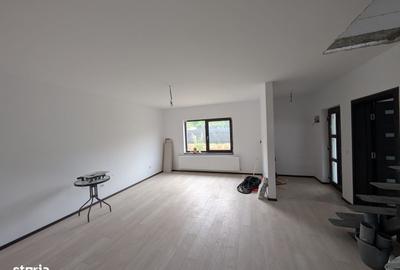 Casă cu 3 camere în Mărgineni - 3