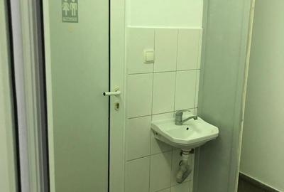 Spațiu comercial, de 80 mp, în Central - 3