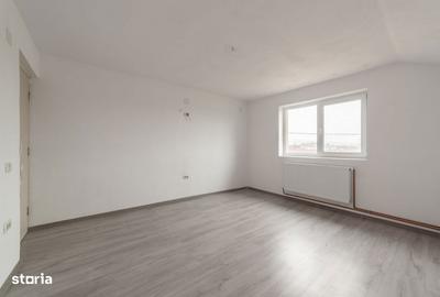 Casă cu 4 camere cu Garaj în Călinești - 13