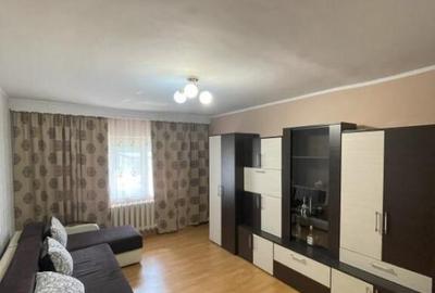 Apartament de vanzare, cu 3 camere decomandat, 68 mp, parter - 4