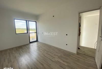 Casă cu 4 camere cu Canalizare în Central