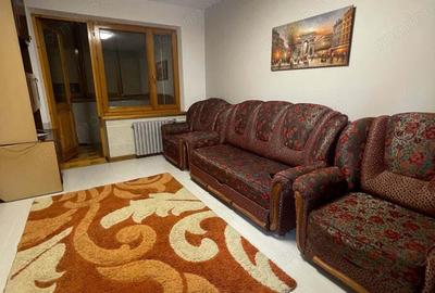 Garsonieră decomandată în Titan