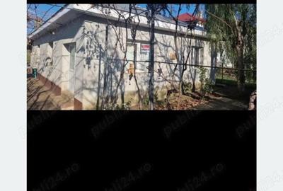 Casă cu 4 camere în Ciochina - 4