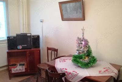 Apartament cu 3 camere decomandat în Viziru 3 - 3