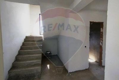 Vila moderna cu 4 camere de vanzare in Brebu, Prahova - 4