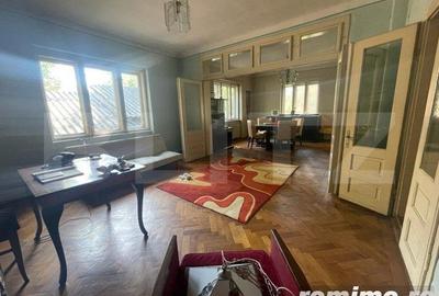 Casă cu 4 camere cu Teren 800 Mp în Central - 8