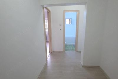 Garsonieră decomandată în Exterior Vest - 2